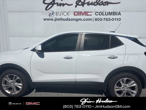 Used 2020 Buick Encore GX Preferred w/ Cold Weather Comfort Package AWD/4WD image 3
