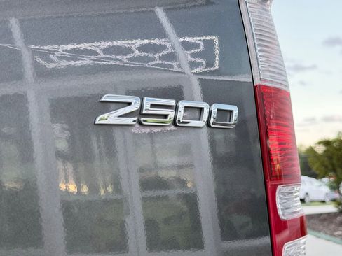 Used 2018 Mercedes-Benz Sprinter 2500 image 12