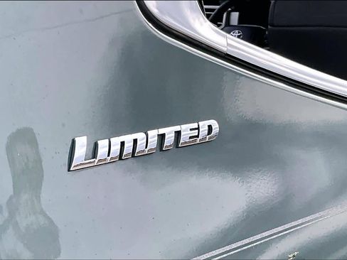 Used 2023 Toyota Tundra Limited image 10