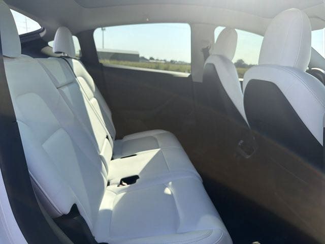 Used 2023 Tesla Model Y Long Range AWD/4WD image 17