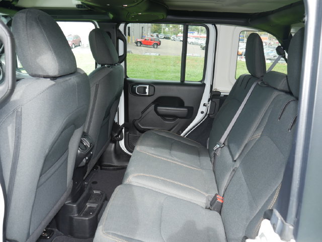 Used 2024 Jeep Wrangler Unlimited w/ Convenience Group AWD/4WD image 22