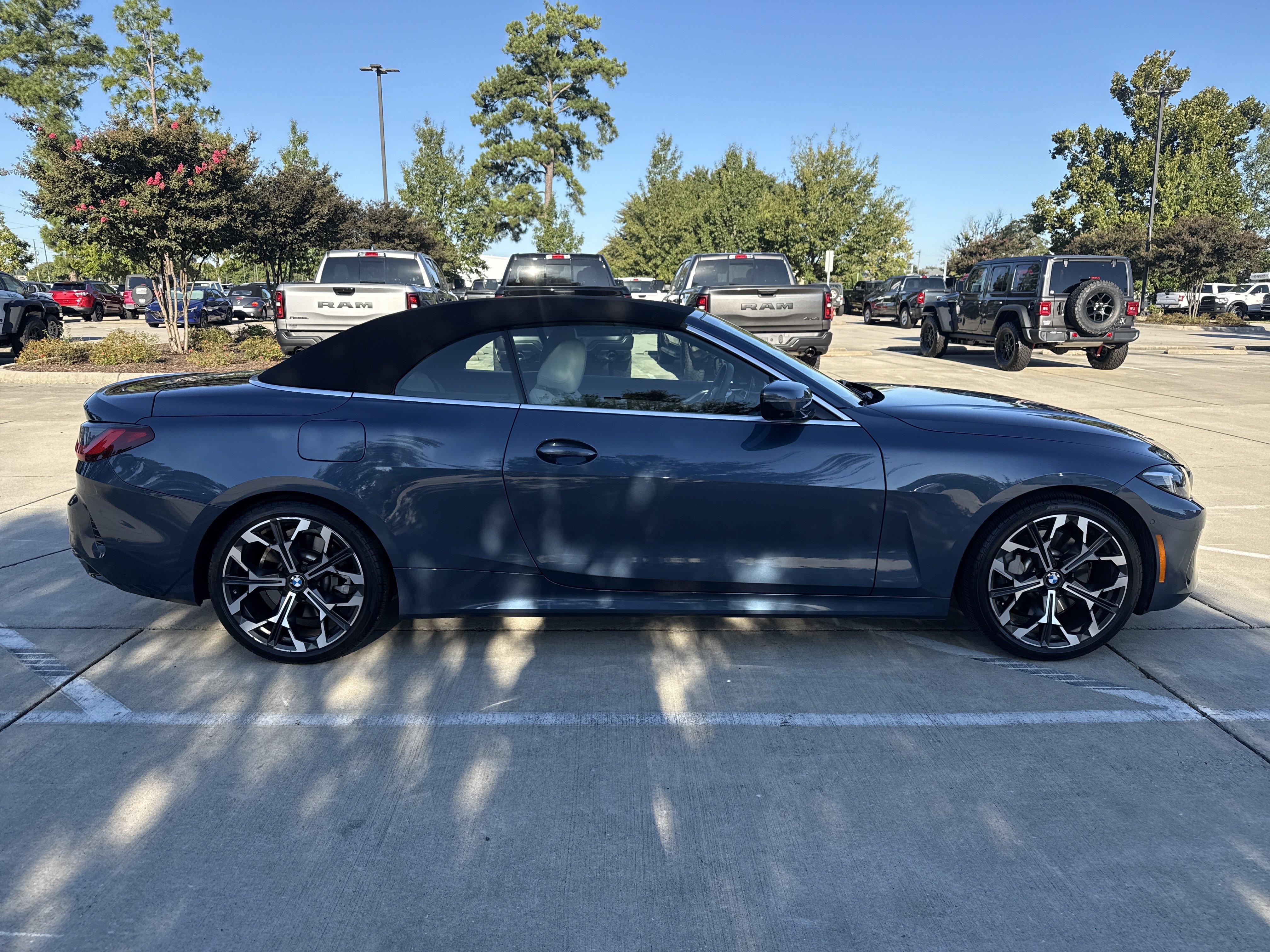 Used 2026 BMW 430i Convertible w/ Premium Package RWD image 10