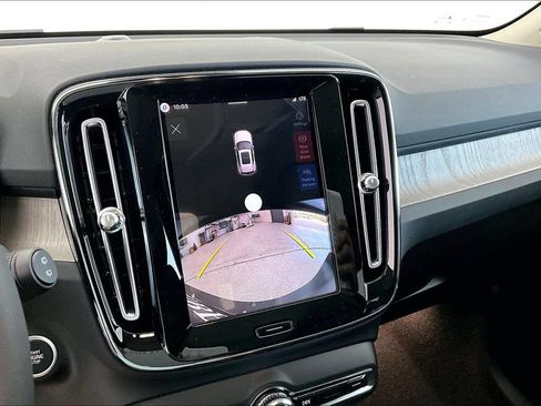 New 2026 Volvo XC40 B5 Core w/ Protection Package Premier AWD/4WD image 15