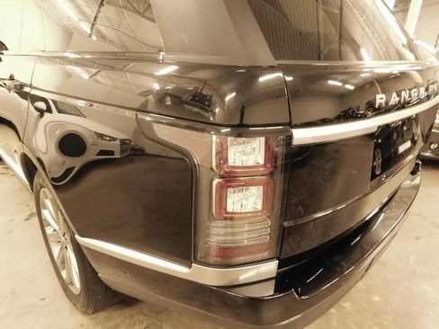 Used 2017 Land Rover Range Rover image 21