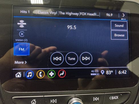 Used 2025 Chevrolet Malibu LT FWD image 25