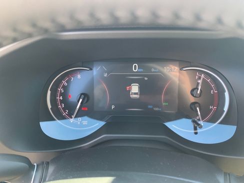 New 2025 Toyota RAV4 XLE w/ Convenience Package AWD/4WD image 17