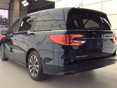 Used 2024 Honda Odyssey EX-L image 4