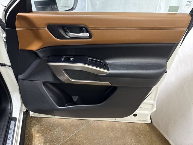 Used 2024 Nissan Pathfinder Platinum w/ Cargo Package FWD image 30