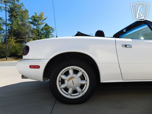 Used 1990 MAZDA MX-5 Miata image 38
