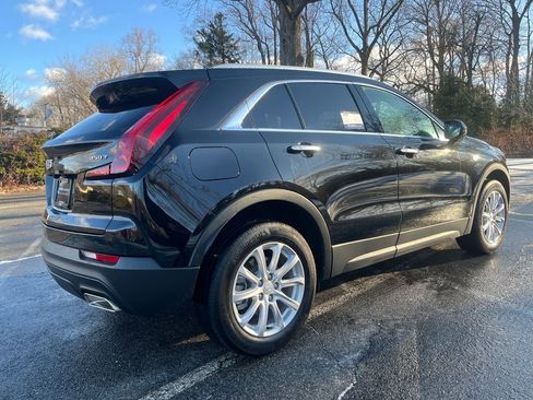 Used 2023 Cadillac XT4 Luxury w/ Cold Weather Package image 13