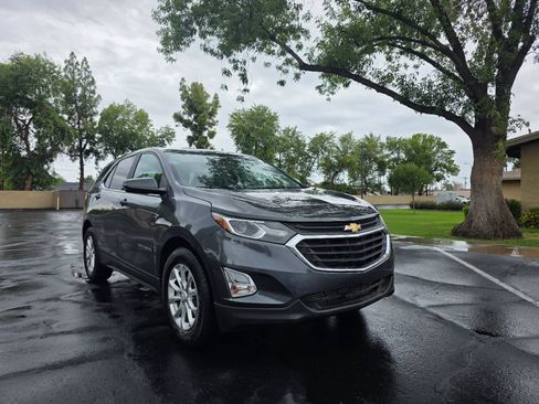 Used 2019 Chevrolet Equinox LT w/ LPO, Cargo Package FWD image 1