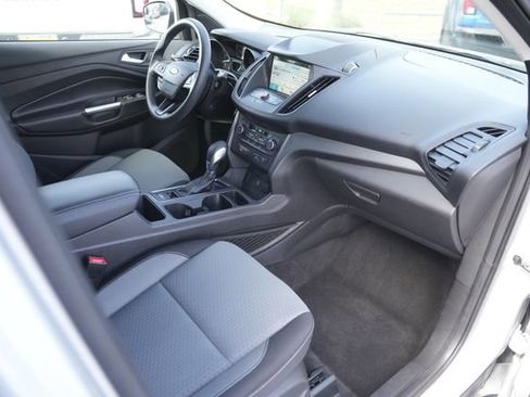 Used 2019 Ford Escape SE image 17