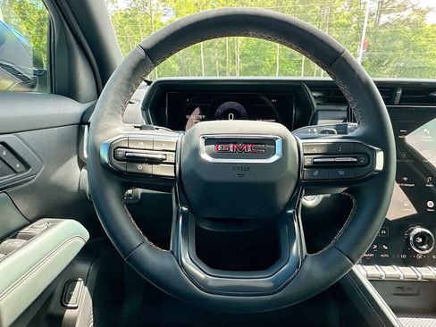 New 2026 GMC Terrain AT4 w/ LPO, Floor Liner Package AWD/4WD image 18