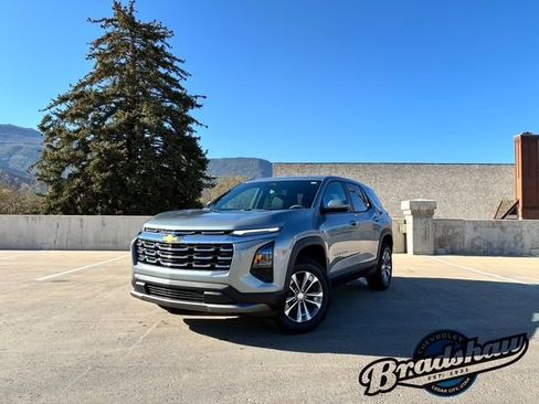 New 2026 Chevrolet Equinox LT AWD/4WD image 1