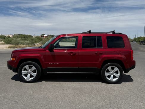 Used 2017 Jeep Patriot Sport w/ Power Value Group FWD image 5