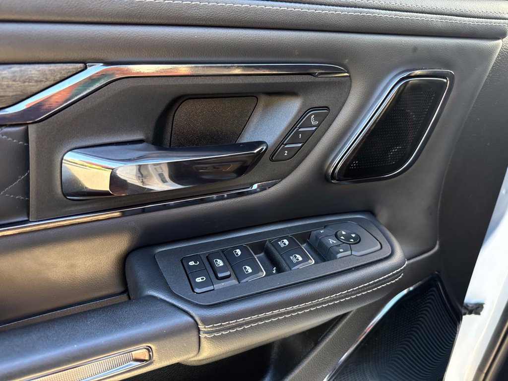Used 2025 RAM 1500 Limited AWD/4WD image 18
