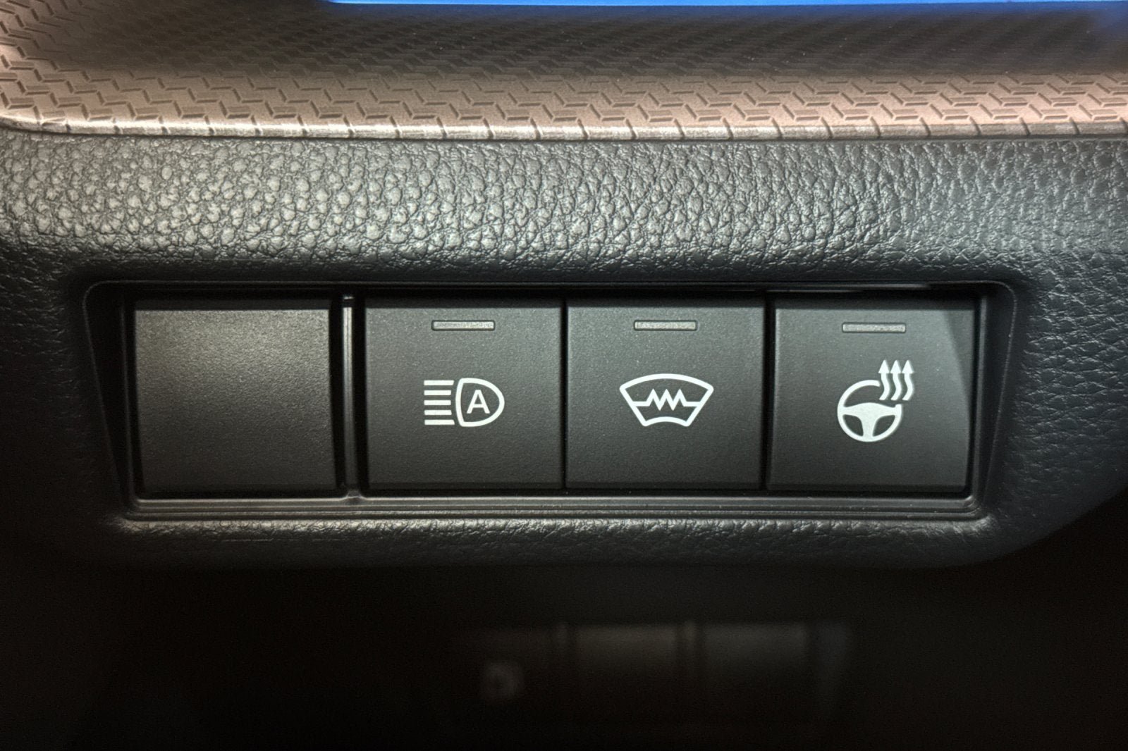 New 2027 Toyota Prius XLE FWD image 28