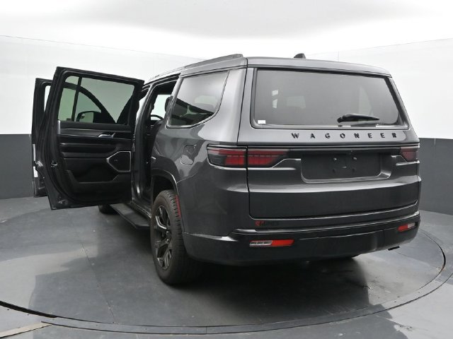 Used 2024 Jeep Wagoneer Series II AWD/4WD image 47
