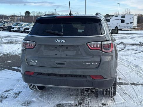 Used 2022 Jeep Compass Limited image 8