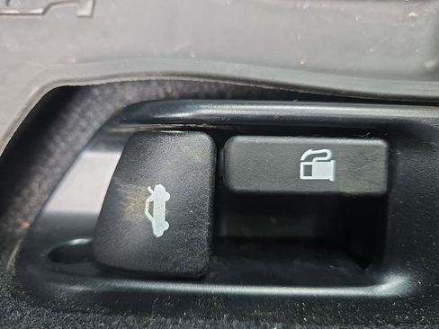 Certified 2025 Toyota Corolla SE image 13