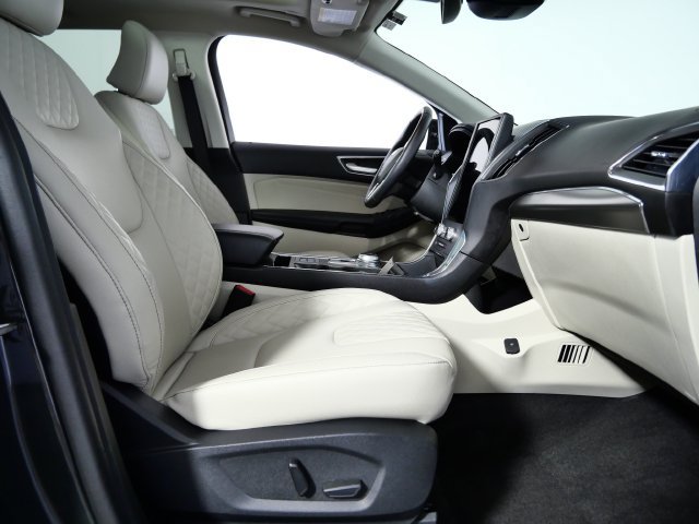 Certified 2024 Ford Edge Titanium AWD/4WD image 12