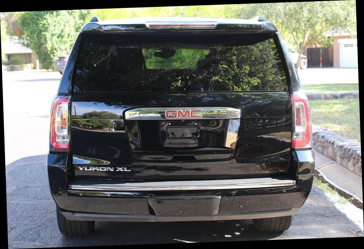 Used 2016 GMC Yukon XL Denali w/ Open Road Package AWD/4WD image 5