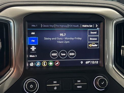 Used 2019 Chevrolet Silverado 1500 RST image 23