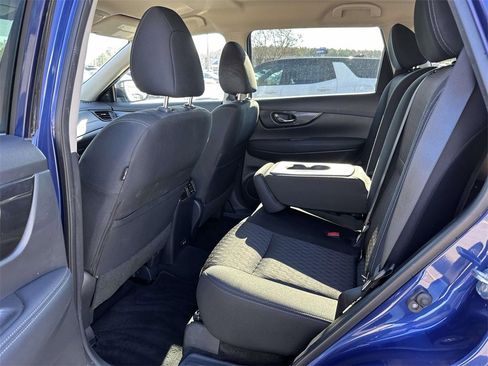 Used 2020 Nissan Rogue SV image 15