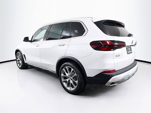 New 2026 BMW X5 xDrive40i w/ Climate Comfort Package image 5