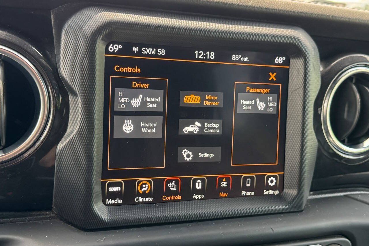 Used 2021 Jeep Wrangler Unlimited Sahara AWD/4WD image 36