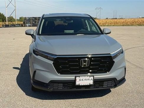Used 2025 Honda CR-V EX image 3