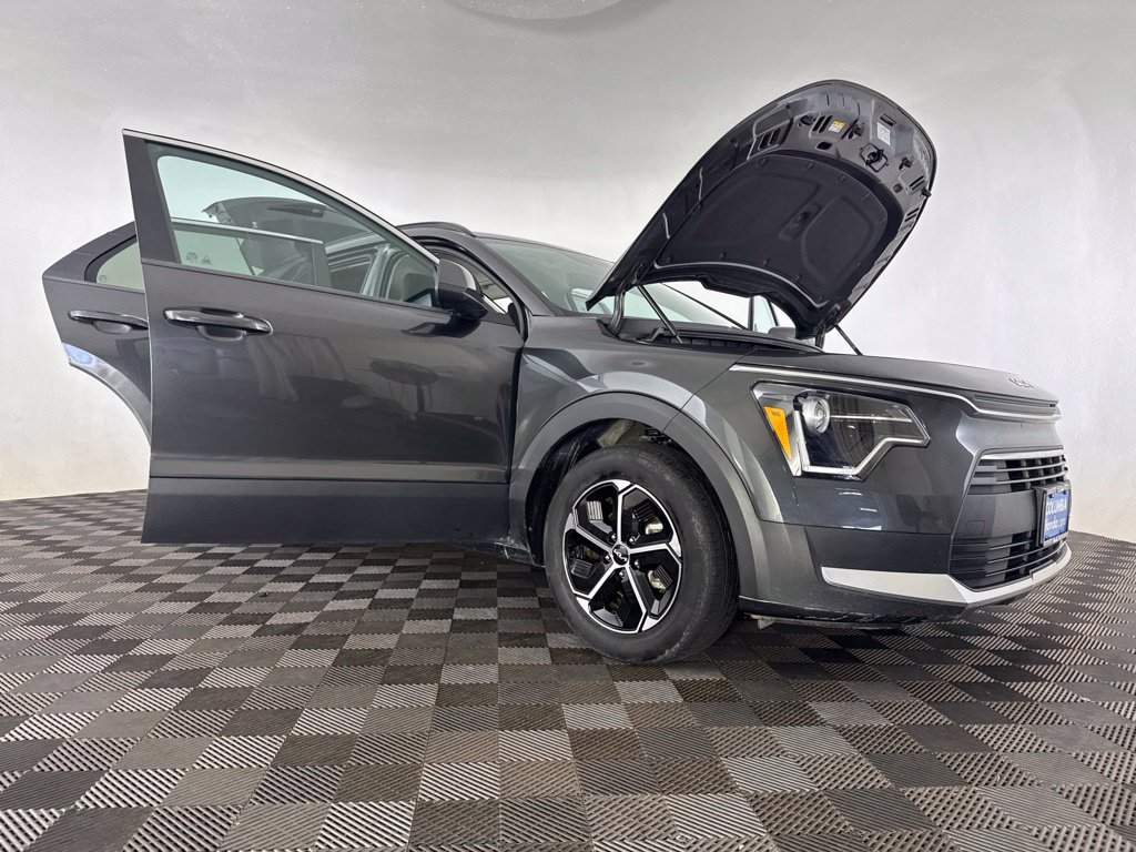 Used 2025 Kia Niro LX FWD image 20