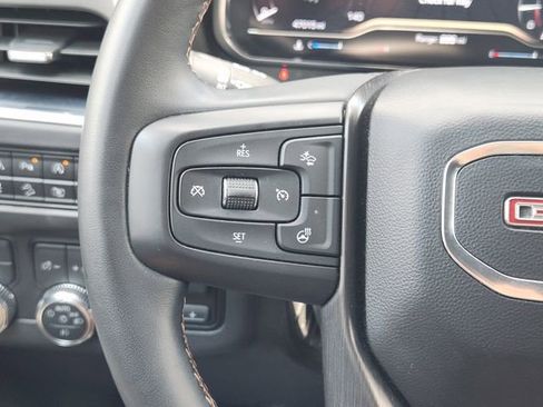 Used 2024 GMC Yukon XL AT4 w/ Technology Package AWD/4WD image 28