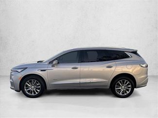 Used 2022 Buick Enclave Avenir w/ Avenir Technology Package video 2