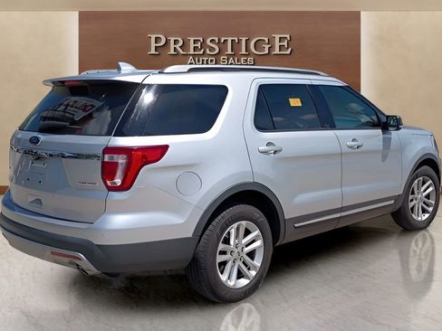 Used 2016 Ford Explorer XLT w/ Equipment Group 202A FWD image 10