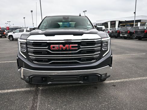 Used 2026 GMC Sierra 1500 SLT AWD/4WD image 3