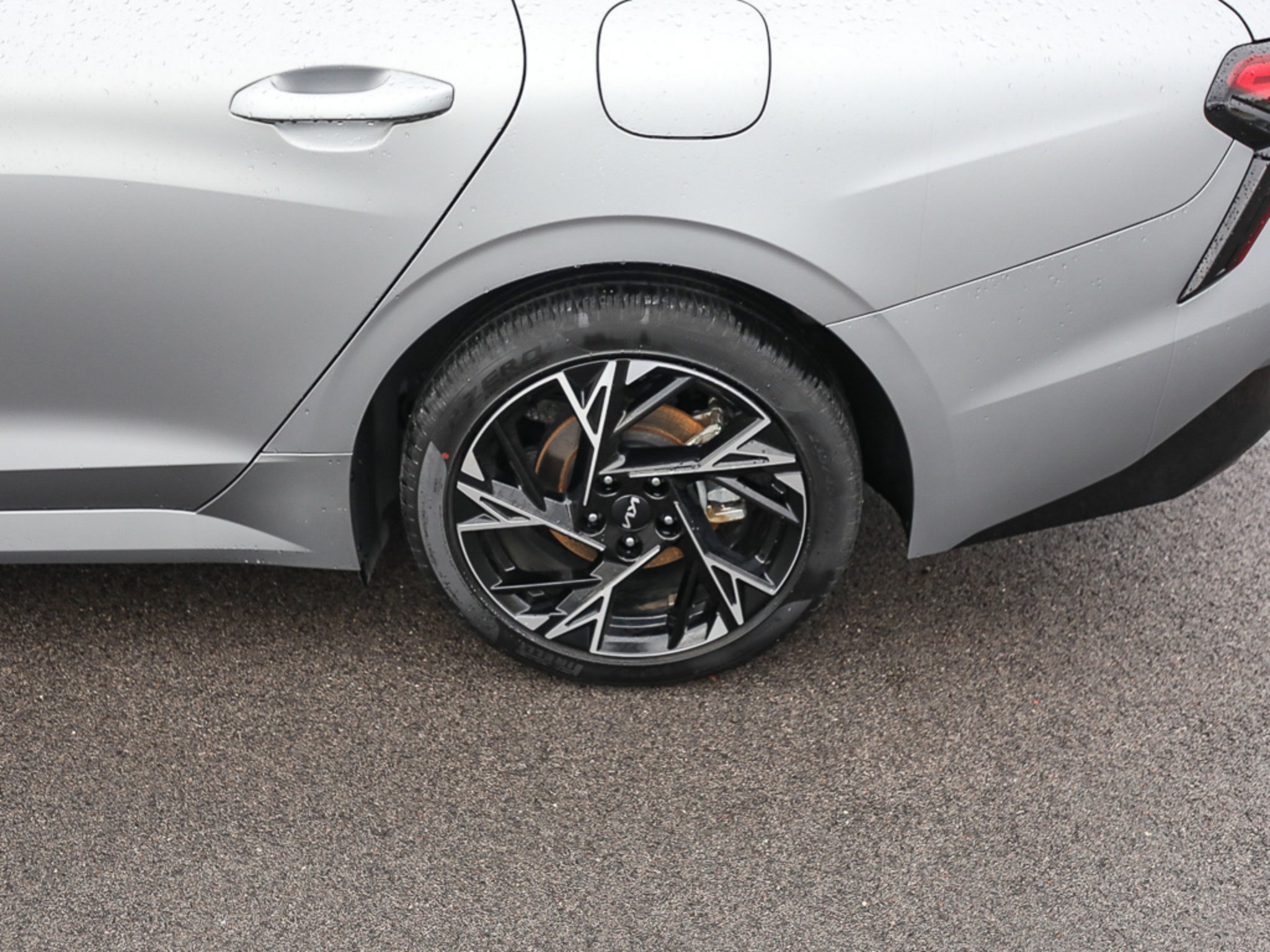 Certified 2025 Kia K5 GT-Line w/ GT-Line Premium Package FWD image 4