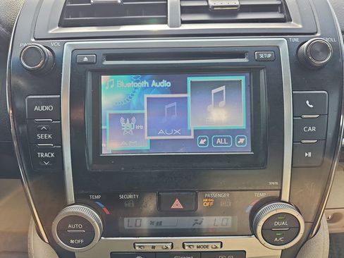 Used 2013 Toyota Camry XLE FWD image 25
