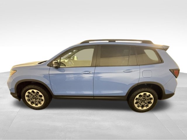 Used 2025 Honda Passport TrailSport image 4