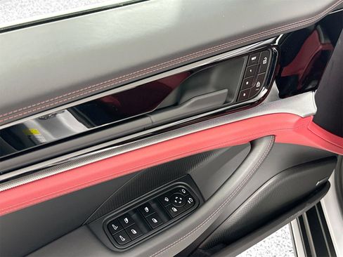 Certified 2026 Porsche Panamera image 30