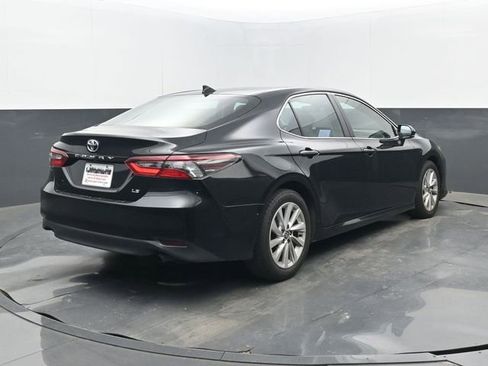 Used 2023 Toyota Camry LE image 6