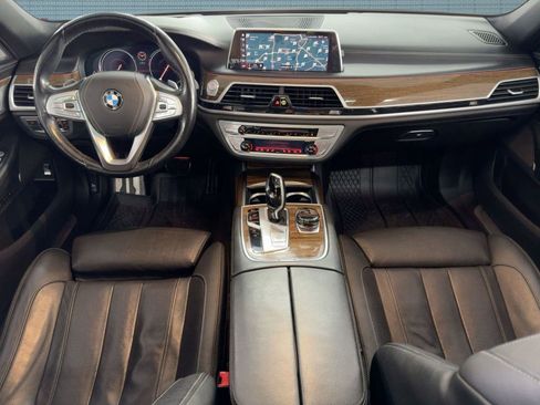 Used 2019 BMW 740i w/ Executive Package image 17
