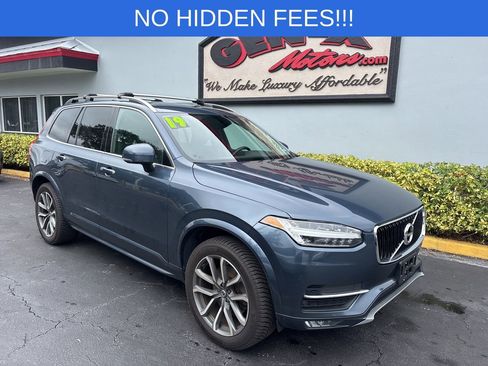 Used 2019 Volvo XC90 T5 Momentum w/ Multimedia Package image 1