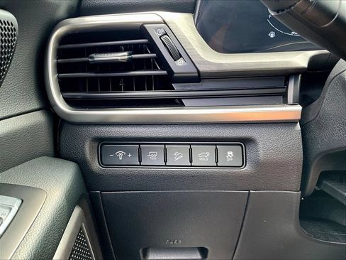 Used 2025 Kia Telluride AWD image 15