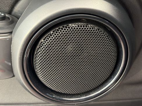 Used 2022 MINI Cooper 4-Door Hardtop w/ Storage Package FWD image 24