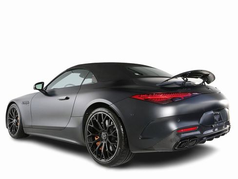 Used 2024 Mercedes-Benz SL 63 AMG S e Performance 4MATIC w/ Manufactur Interior Package image 4