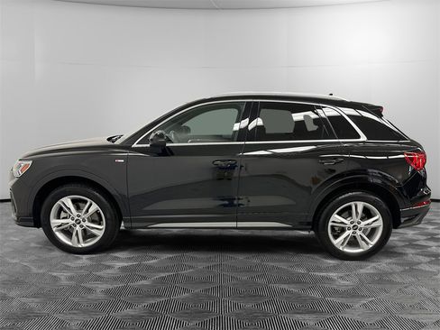 Used 2024 Audi Q3 2.0T Premium Plus image 2