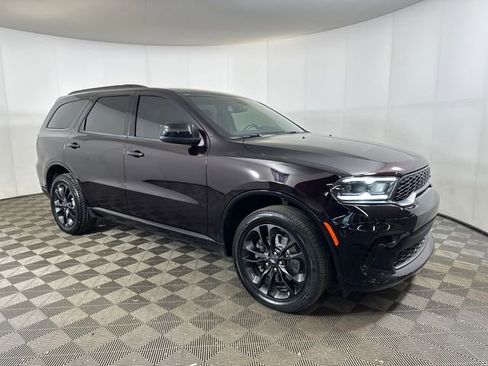 Used 2023 Dodge Durango GT w/ Blacktop Package AWD/4WD image 7