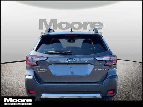 Used 2025 Subaru Outback Limited AWD/4WD image 4