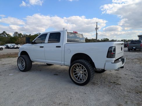 Used 2017 RAM 1500 Express w/ Express Value Package image 6